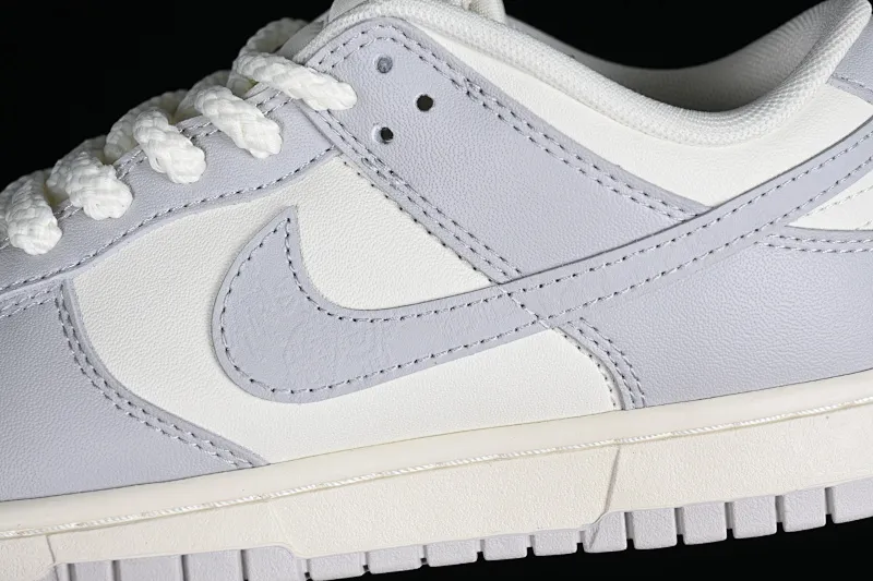 All categories Nk SB Dunk series Nk SB Dunk Low low-top sneakers N version Nk Dunk Low "Needlework" embossed gray SB low-top sports and leisure sneakers FJ4553-133